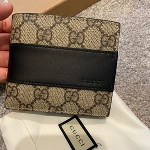 Gucci men’s wallet